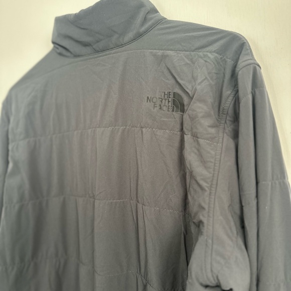 The North Face Men's 1/4 Snap Gray Jacket - Picture 5 of 7